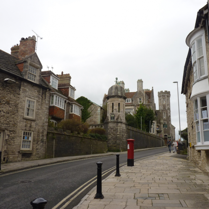 Великобритания: правила въезда / Недорогая недвижимость Англии: купить дом или квартиру?